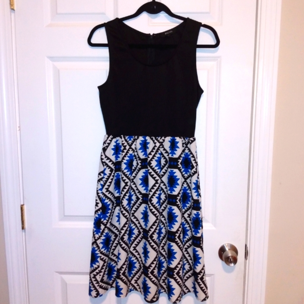 41 Hawthorn Aztec bottom dress Small